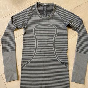 Lululemon Swiftly Tech Long Sleeve Crew Grey size 2